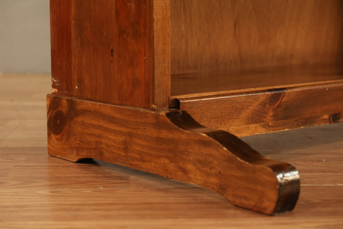 Country Pine 2-Drawer Desk