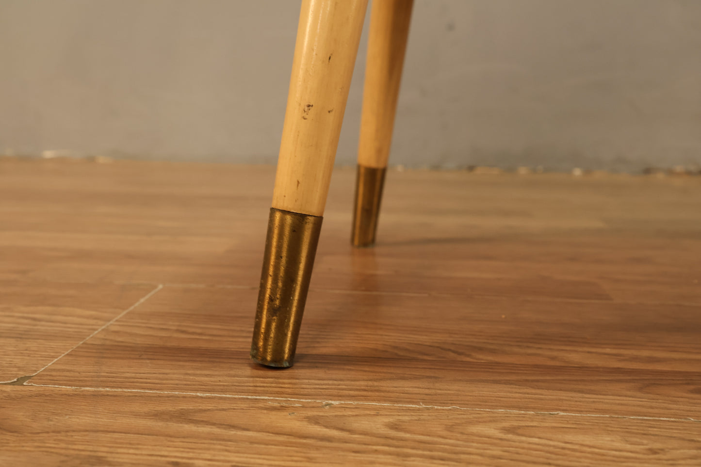 Mid Century Blonde Laminate Stepback Table