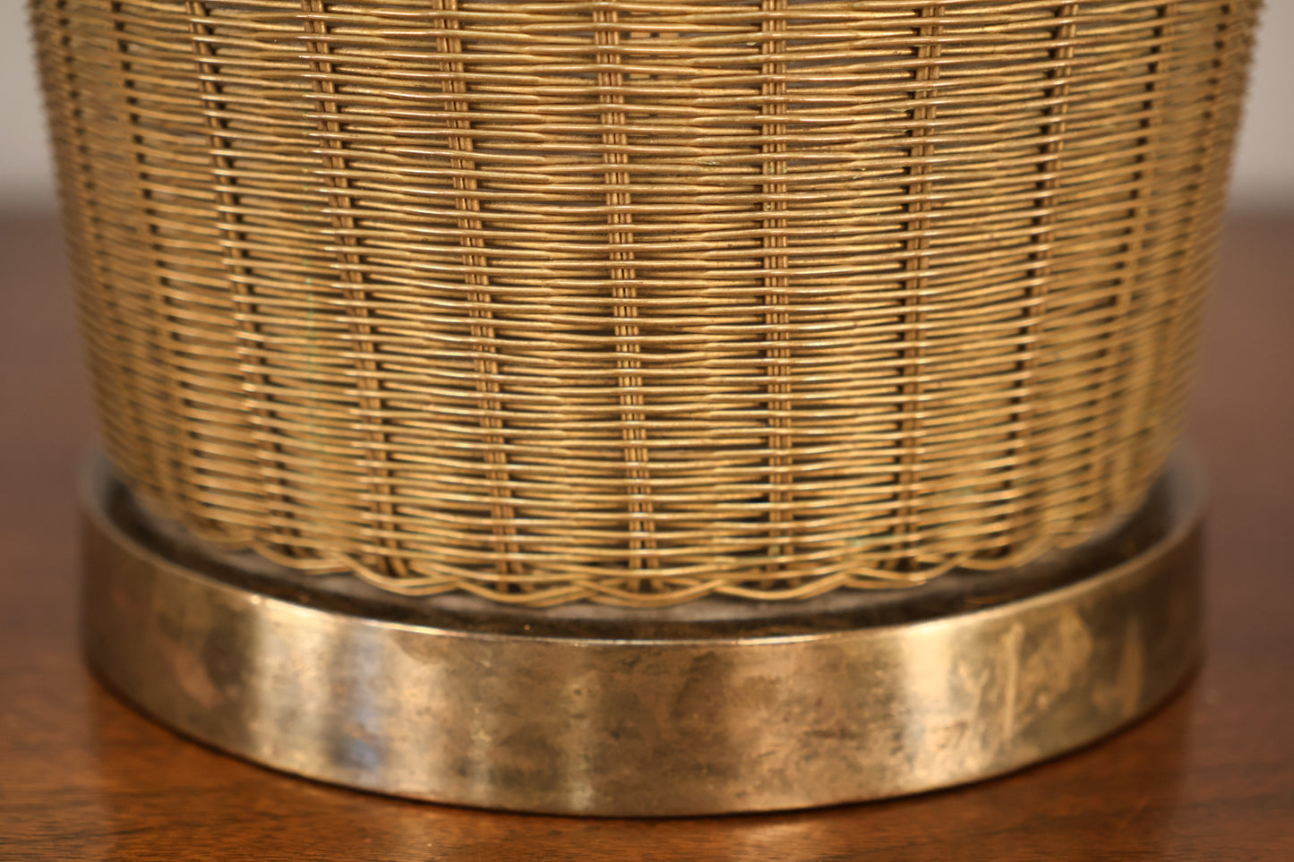 Wicker Wire Table Lamp