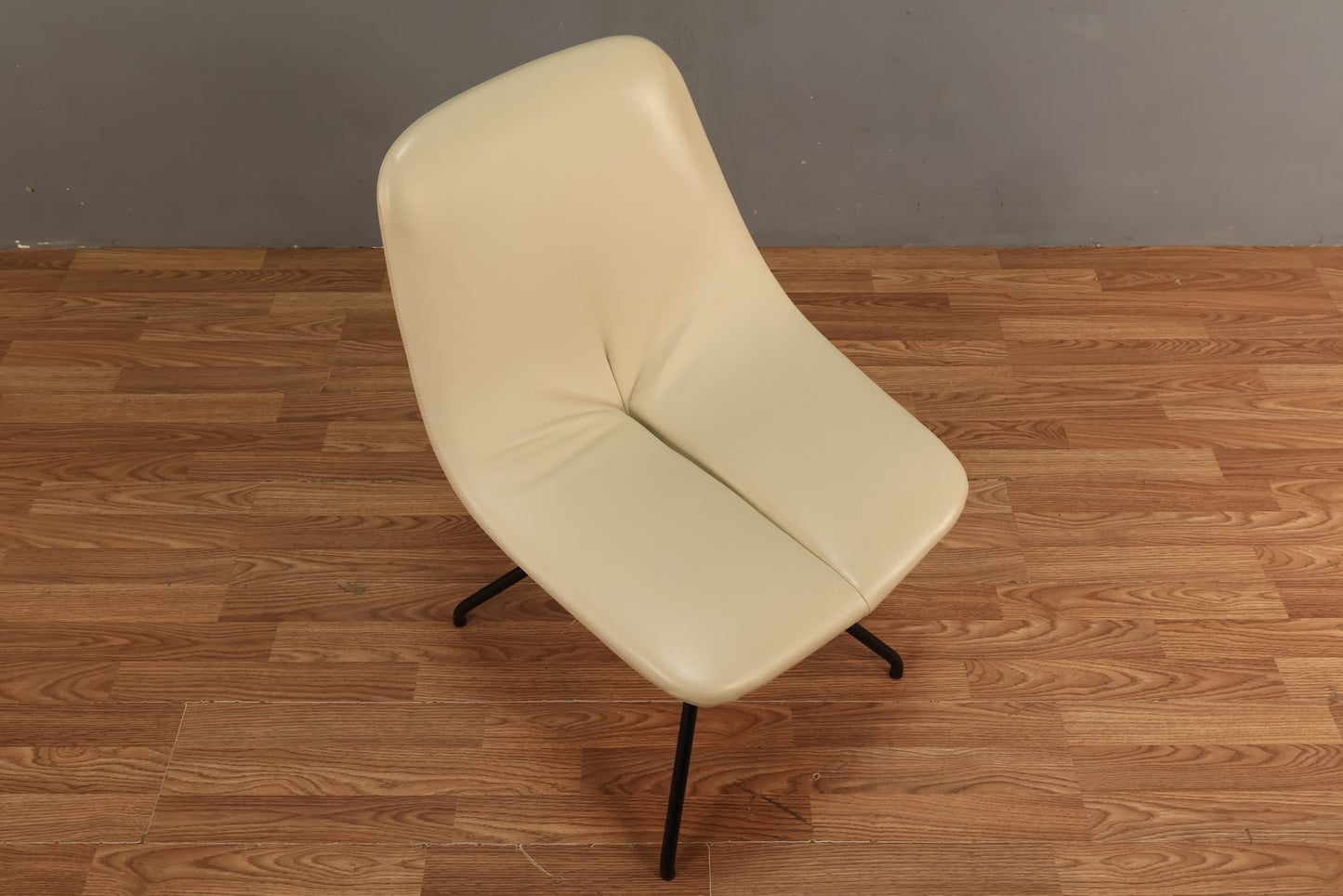 Poltrona Frau "DU30" White Leather Chair