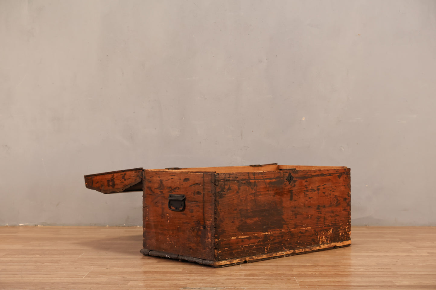 Antique Oak Trunk - ONLINE ONLY