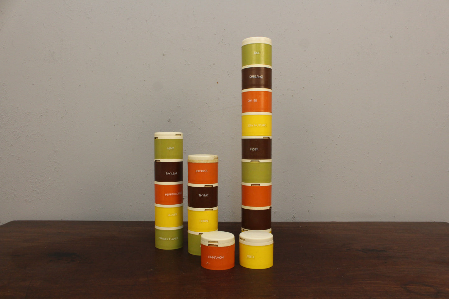 Retro Tupperware 20-Piece Spice Tower
