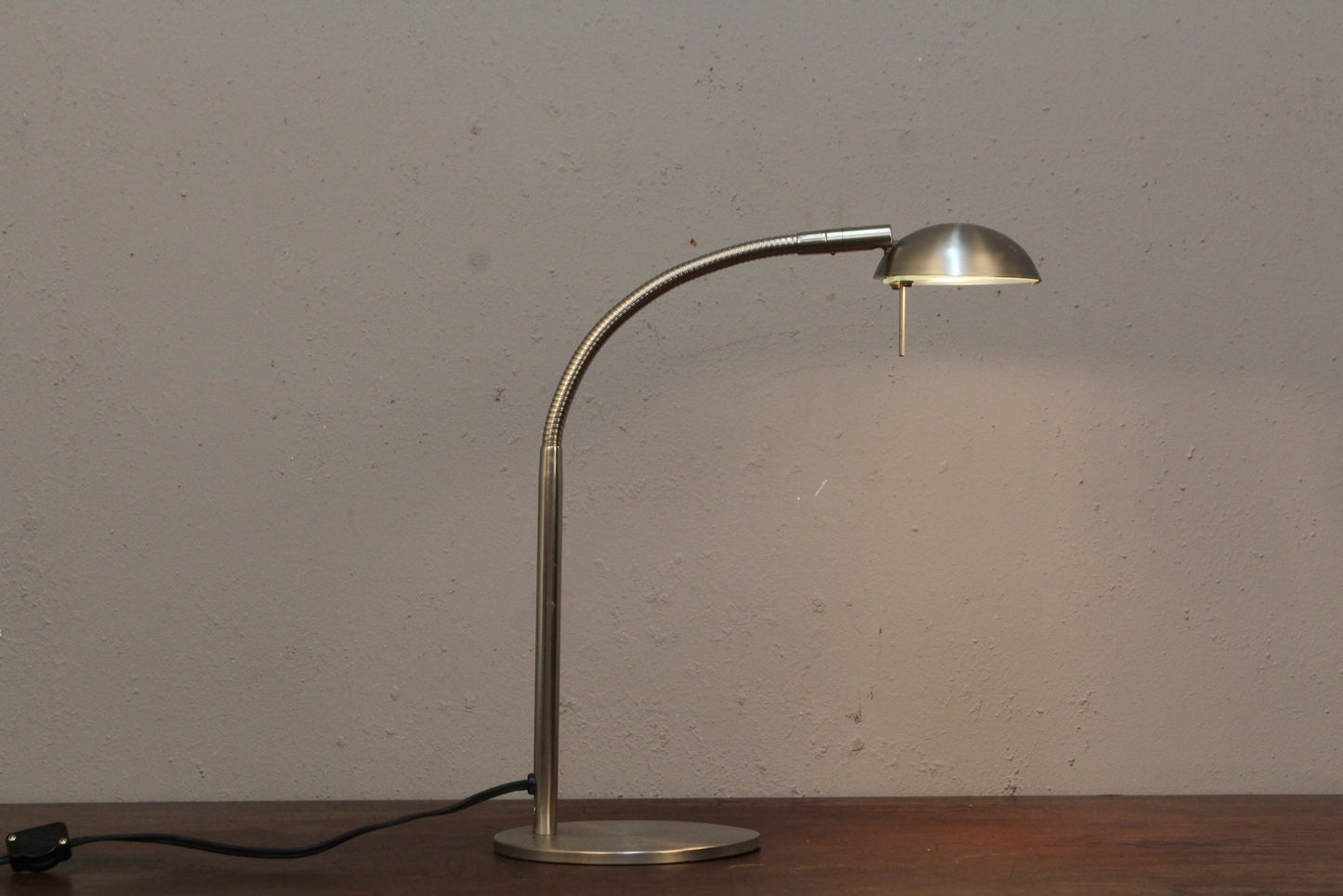 Modern Gooseneck Desk Lamp