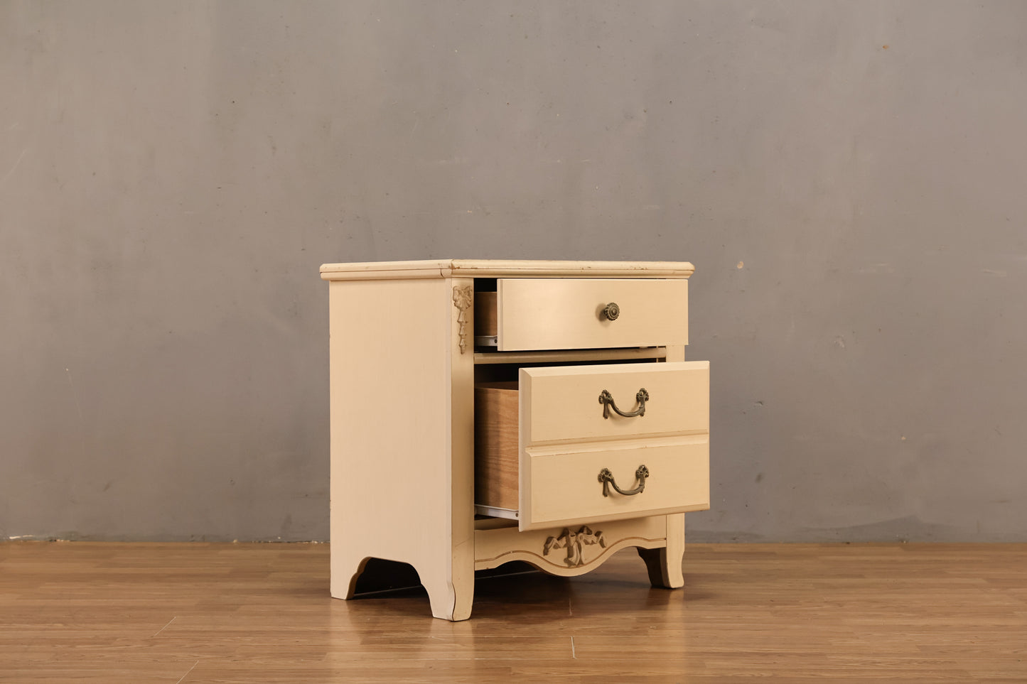 Country White 2-Drawer Nightstand