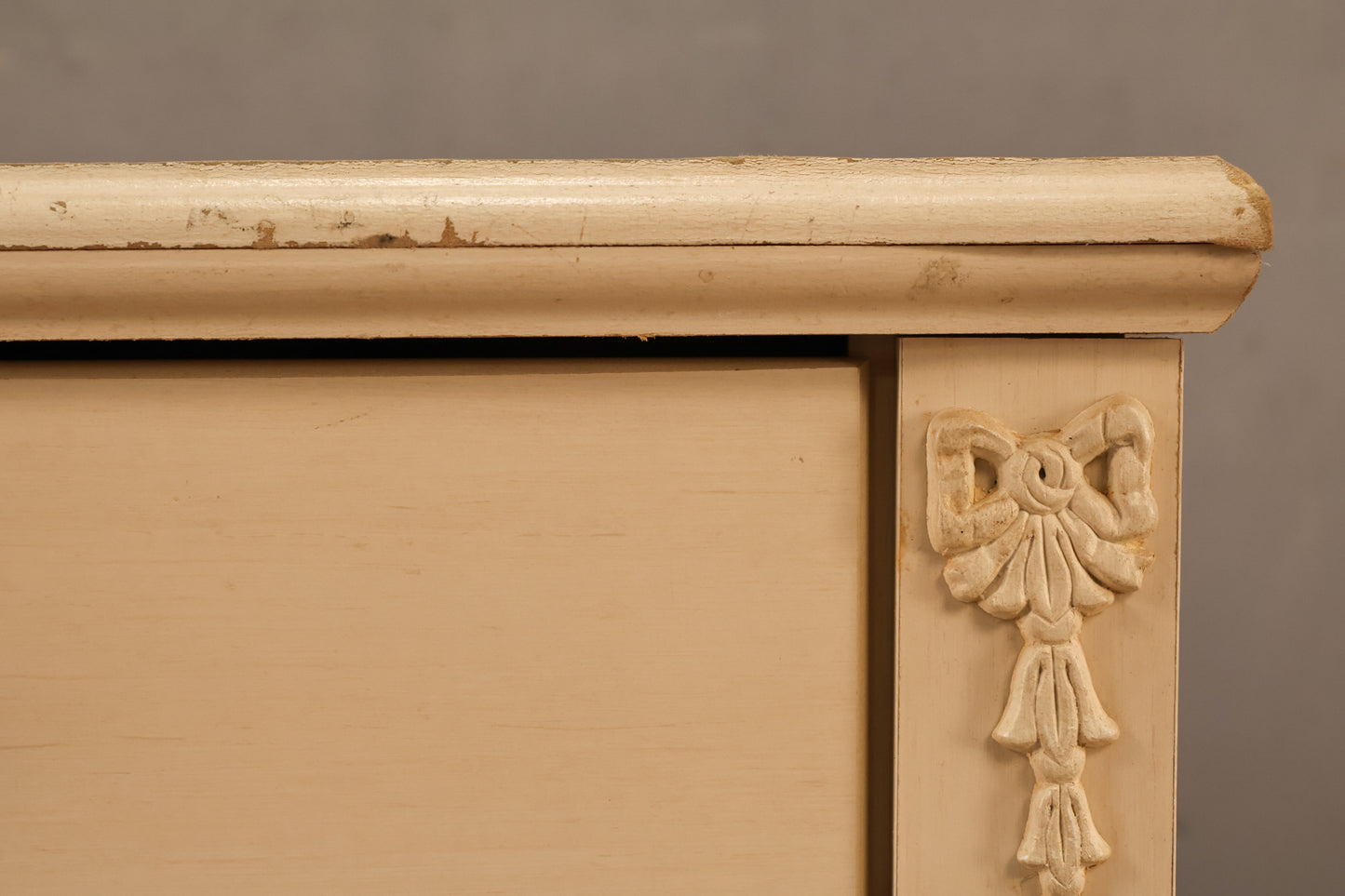 Country White 2-Drawer Nightstand