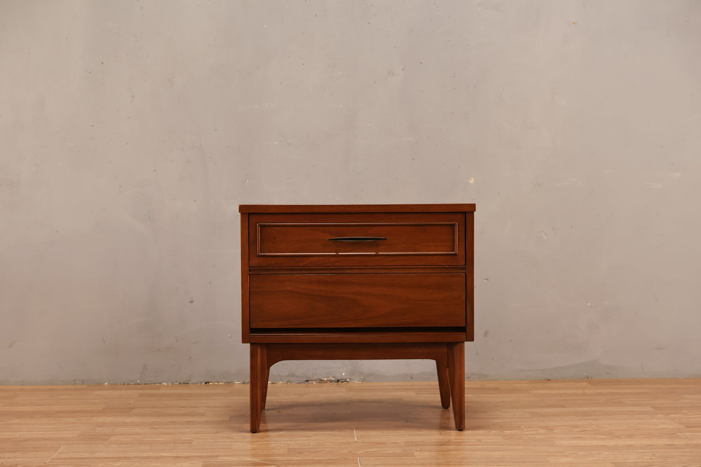 Classic Walnut 2-Drawer Nightstand