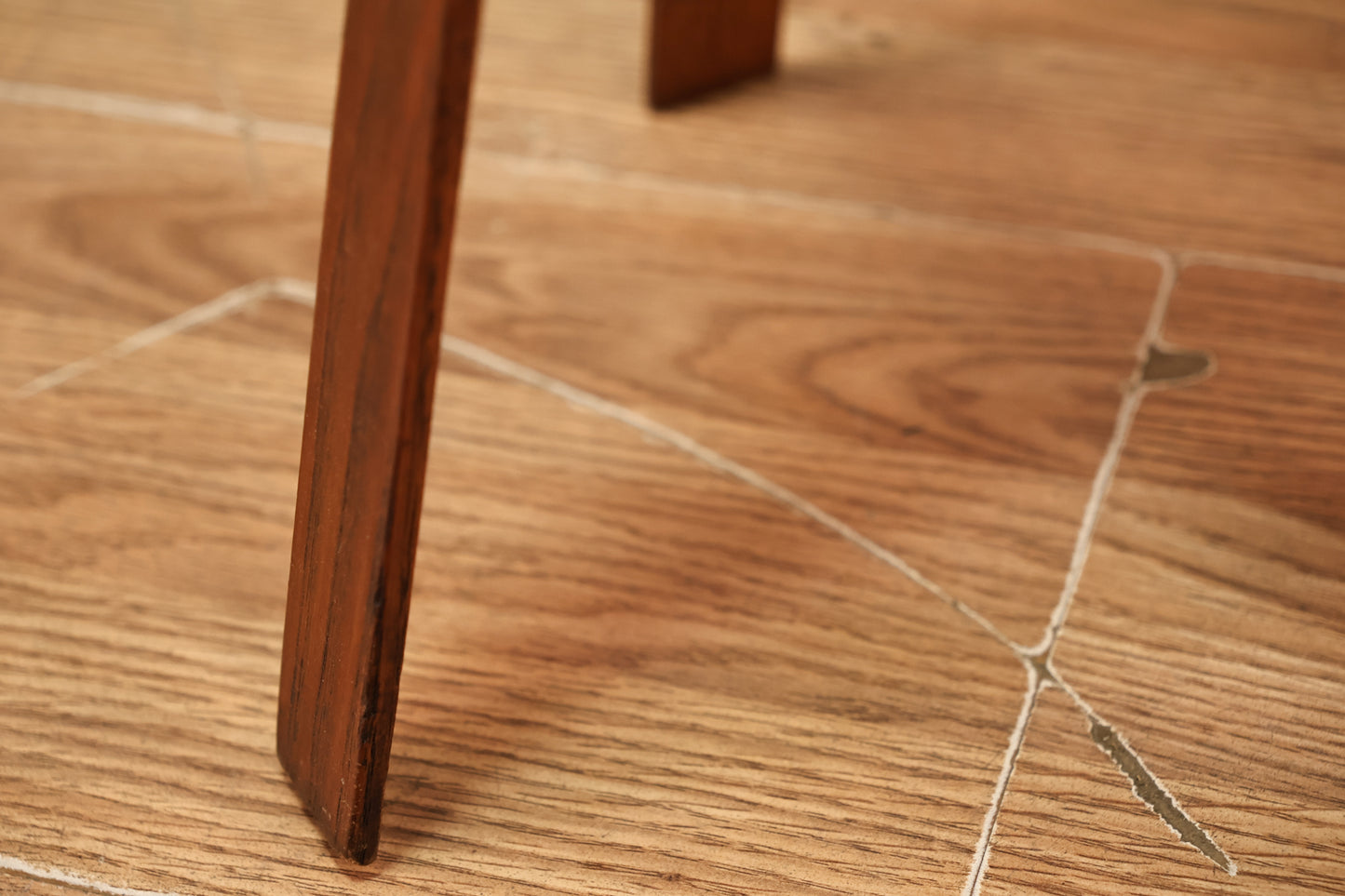 Slim Arts and Crafts Oak Stand