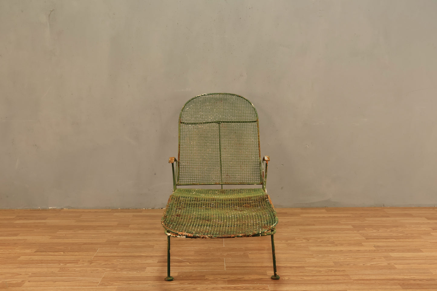 Russell Woodard "Sculptura" Iron Chaise Lounge - ONLINE ONLY