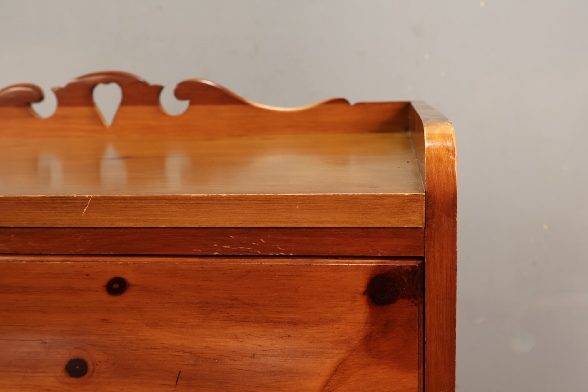 Franklin Shockey Pine 6-Drawer Dresser – Furnish Green