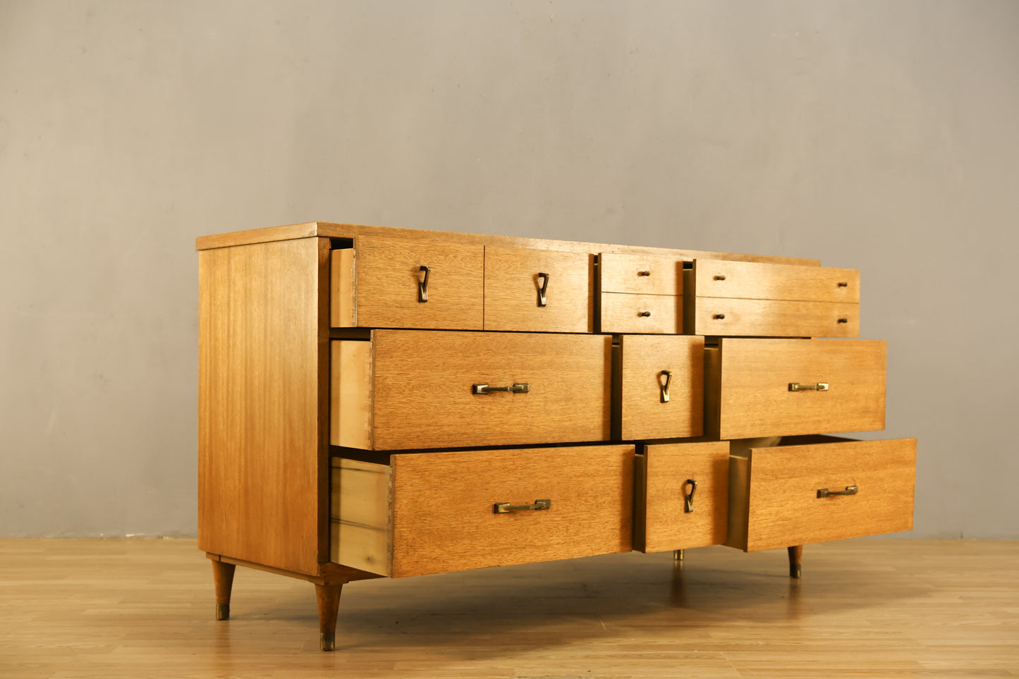 Stanley Mid Century 9-Drawer Dresser