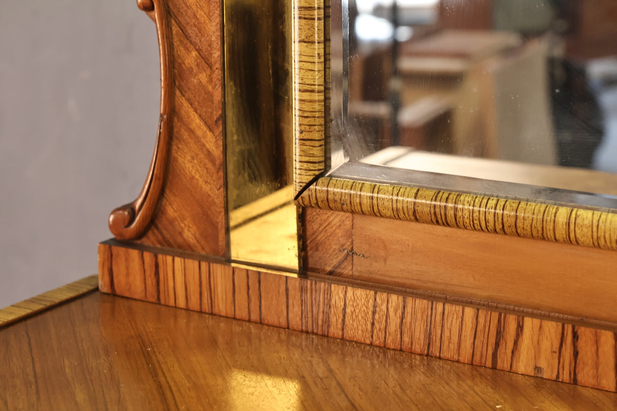 Art Deco 3-Drawer Waterfall Vanity