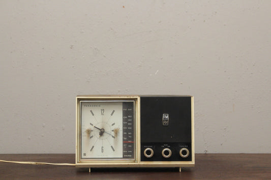 1960s Panasonic Prop Clock Radio