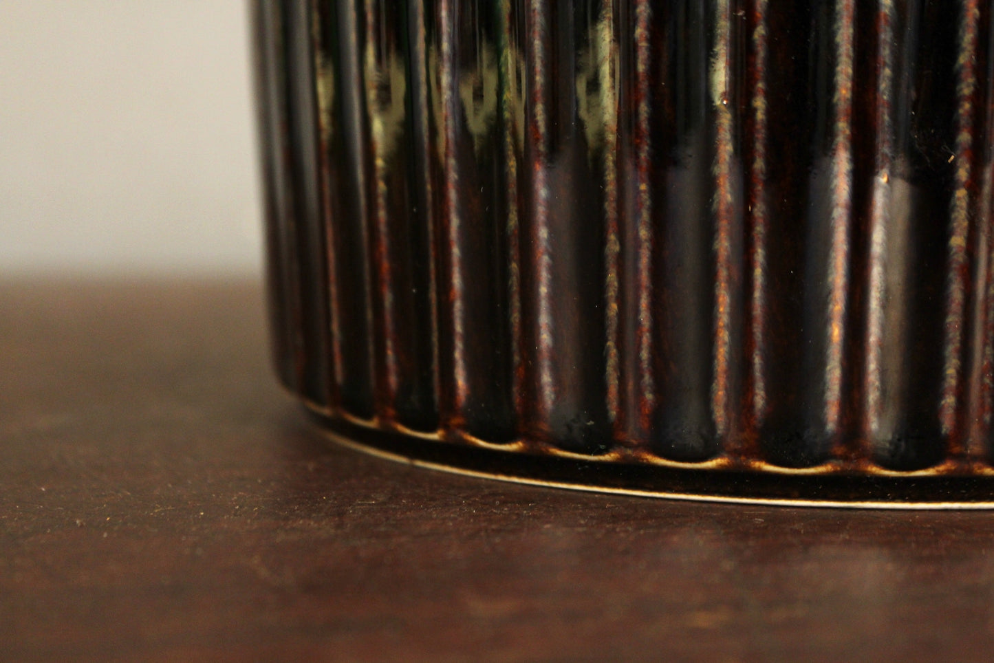 Pair of Cinnamon Arabia Ceramic Dishes