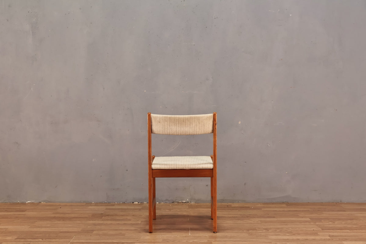 Findahl Teak & Oatmeal Side Chair