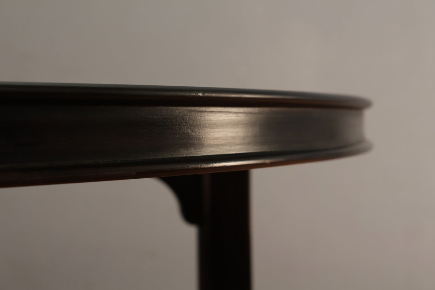 Regency Round Burl & Black Dining Table - ONLINE ONLY