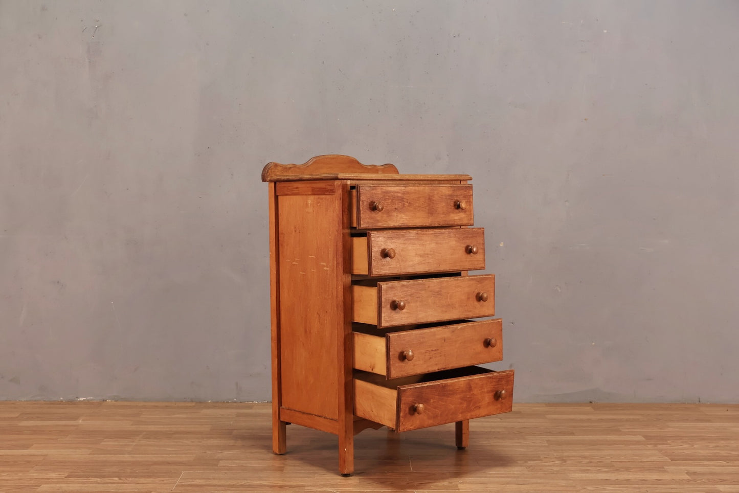Petite Eastman 5-Drawer Dresser