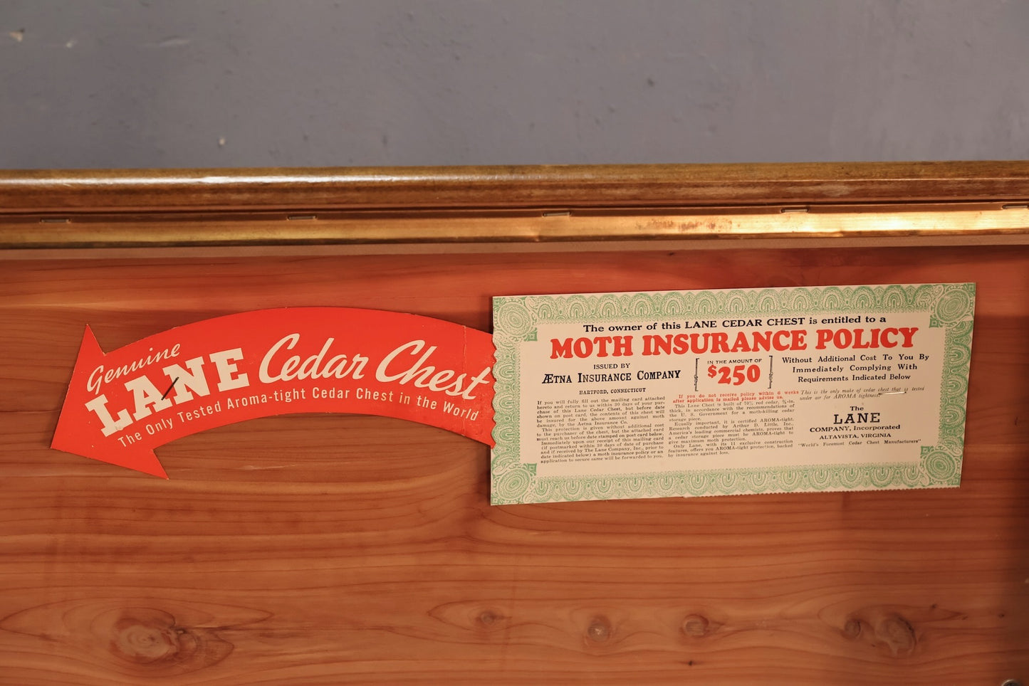 Lane Deco Cedar Chest