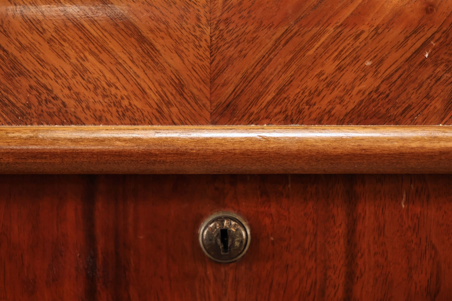Lane Deco Cedar Chest