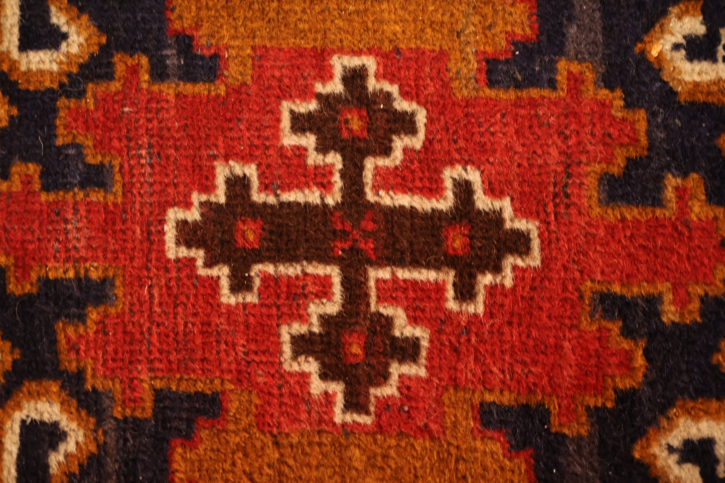 Small Mandarin Medallion Accent Rug