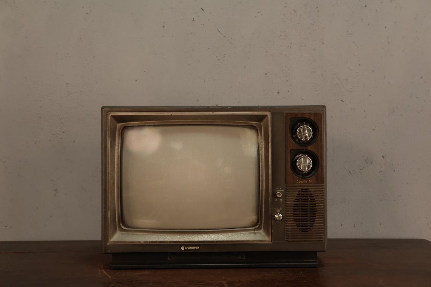 1980s Samsung Television