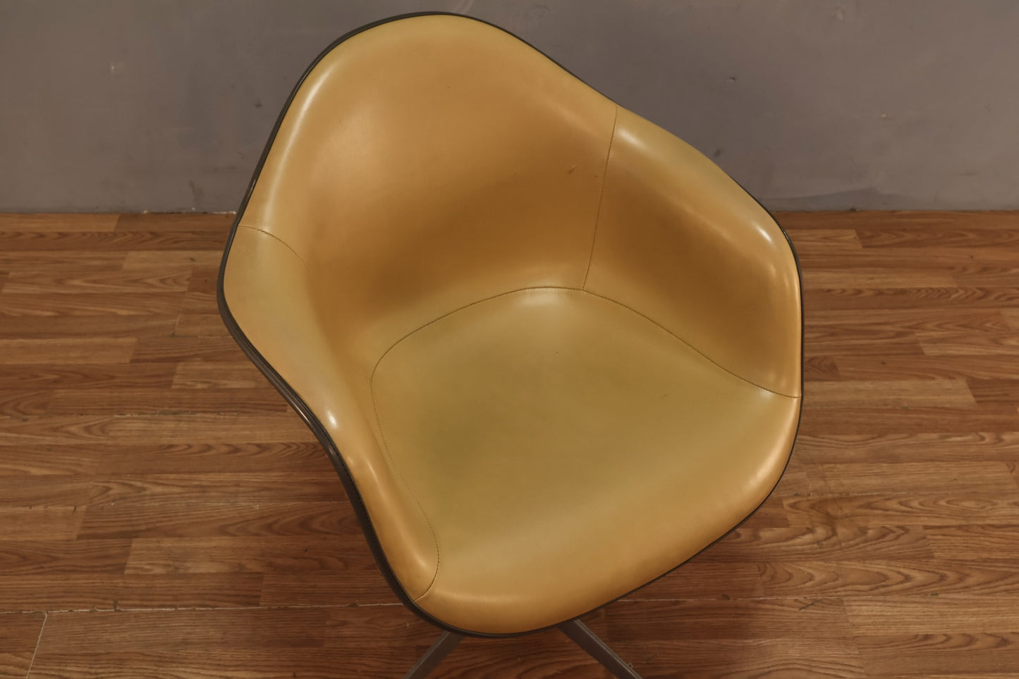Eames Fawn Leather Swivel Chair - ONLINE ONLY