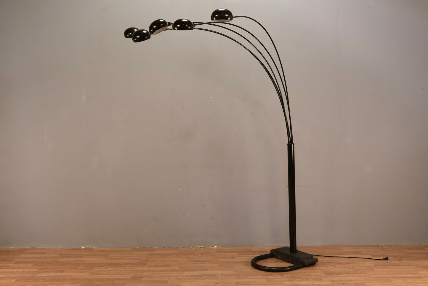 Modern Black 5-Headed Arc Lamp - ONLINE ONLY