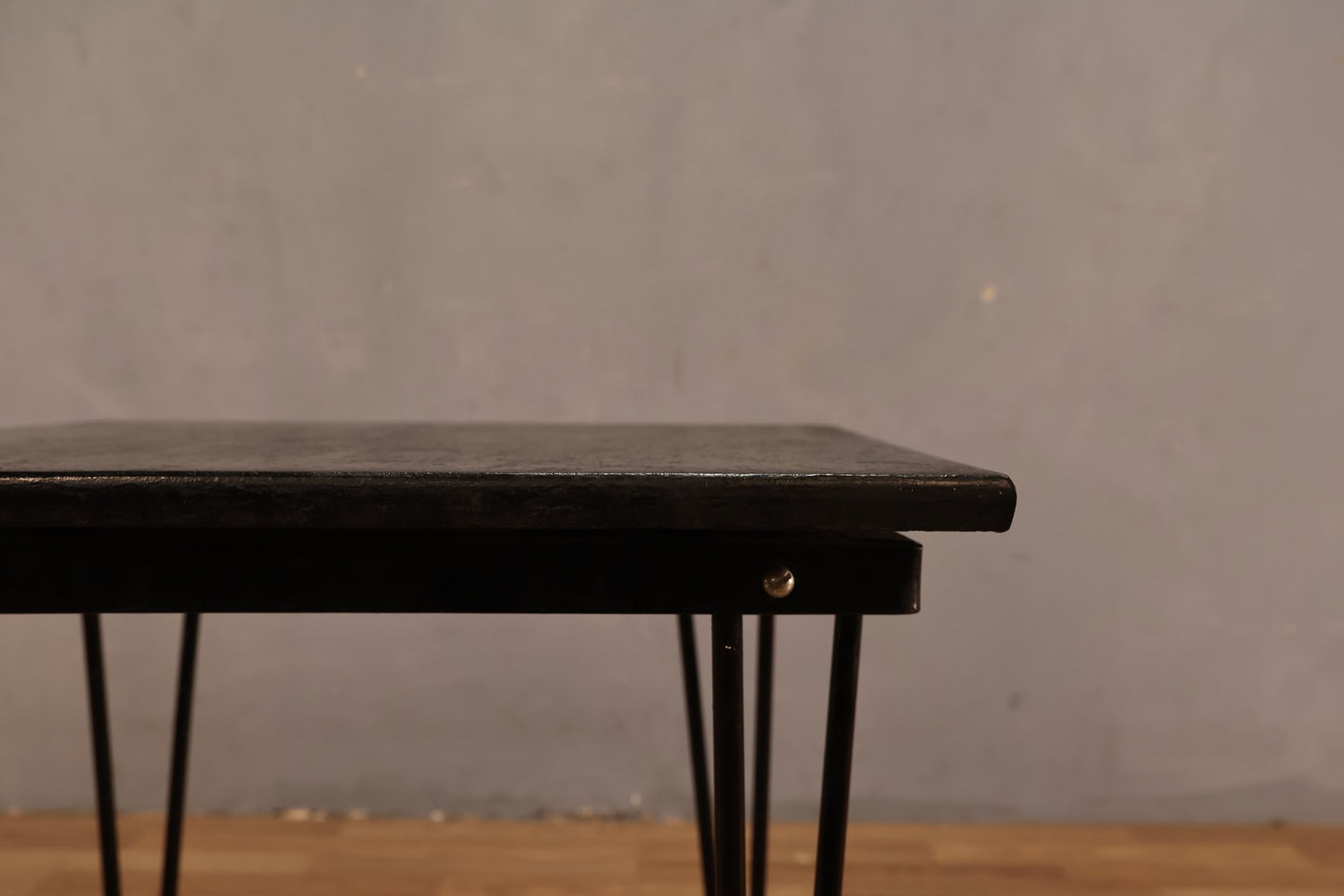Black Hairpin Swivel-Top Side Table