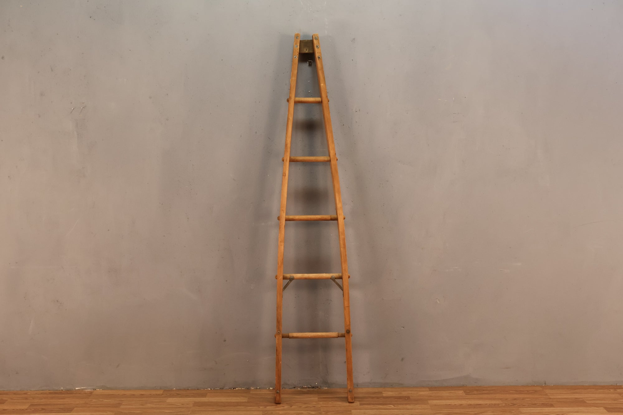 Rustic Wooden Angled Ladder - ONLINE ONLY – Furnish Green