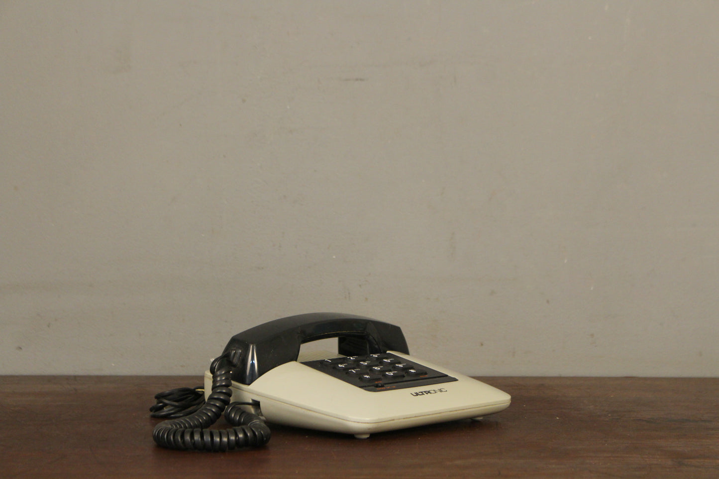 Retro Ultronic Black & White Telephone