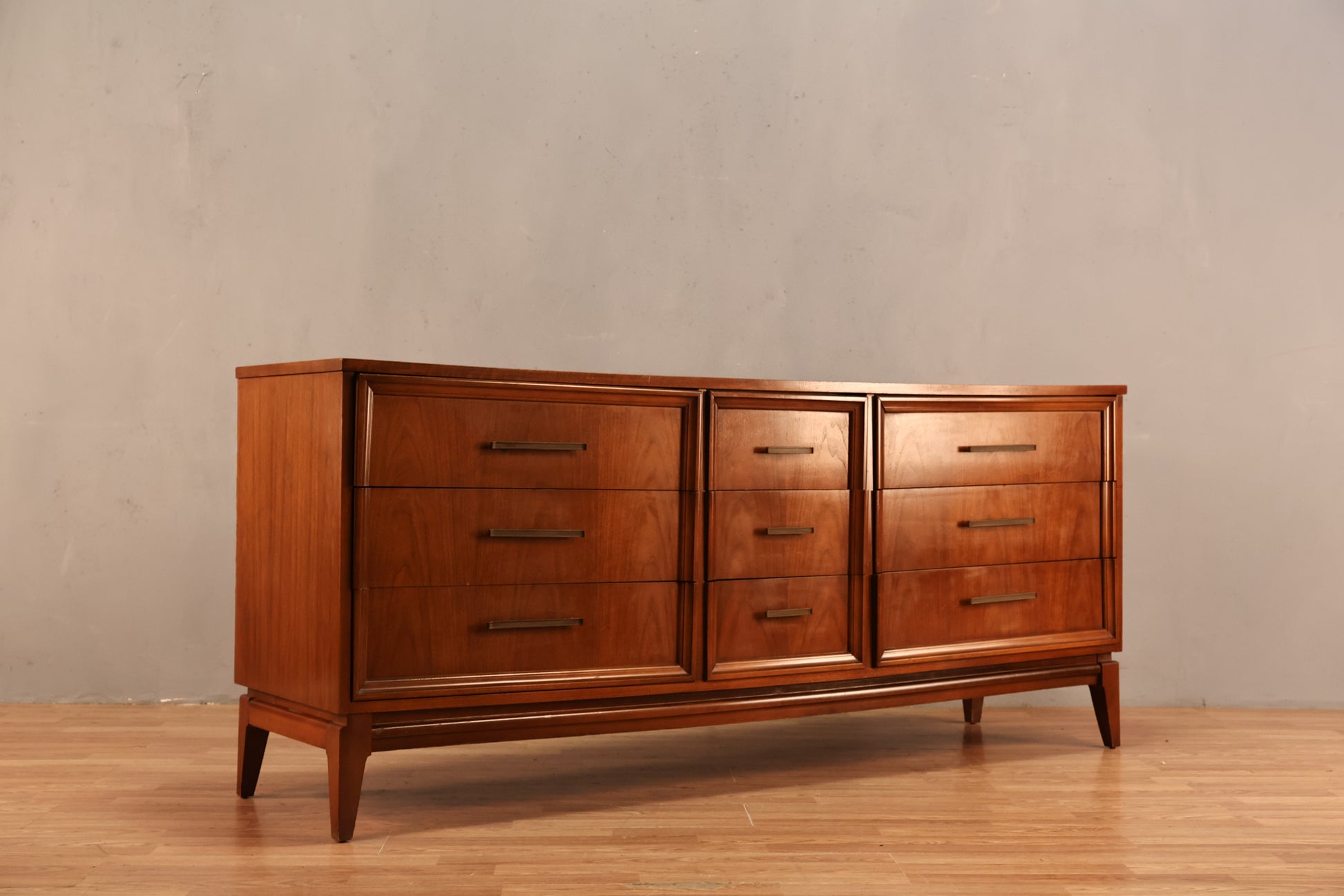 Mid Century Walnut 9-Drawer Dresser – Furnish Green
