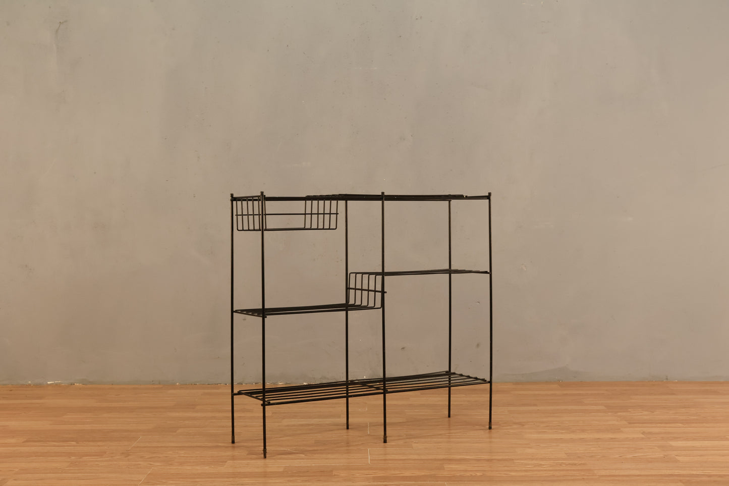 Black Wire Divided Shelf