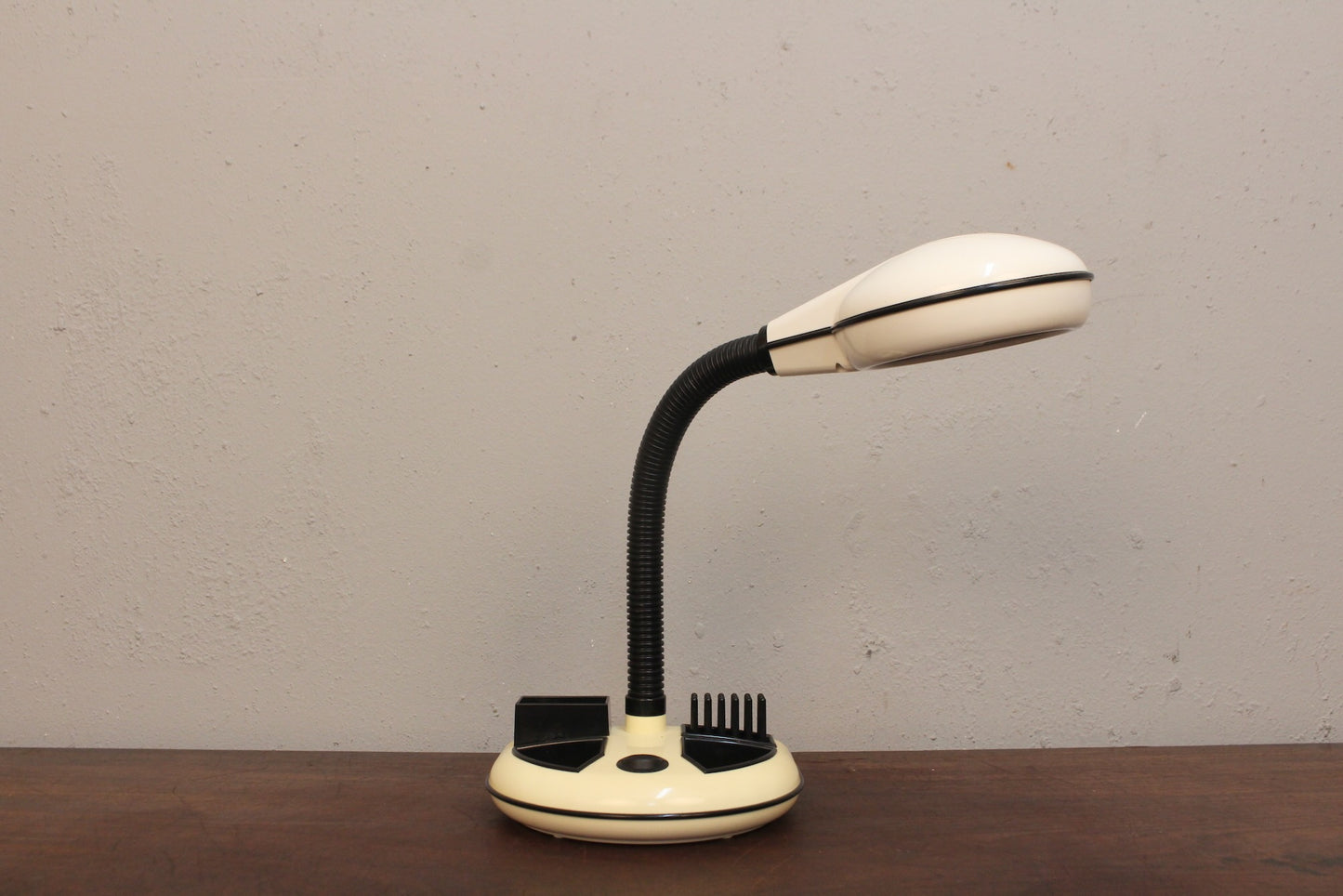 Rabbit Tanaka Y2K Desk Lamp