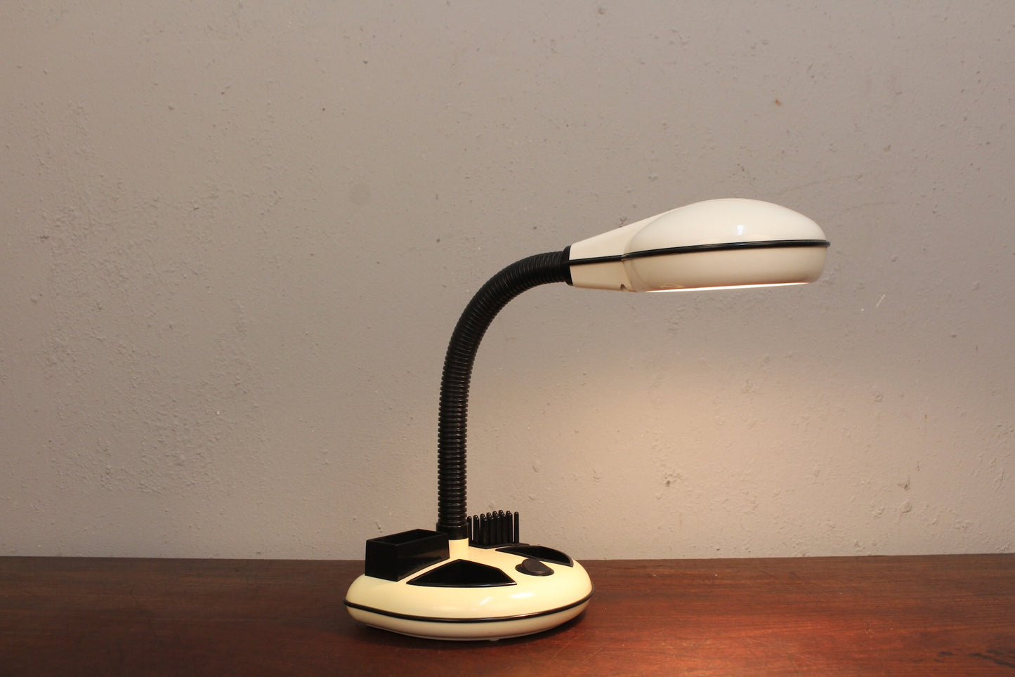 Rabbit Tanaka Y2K Desk Lamp