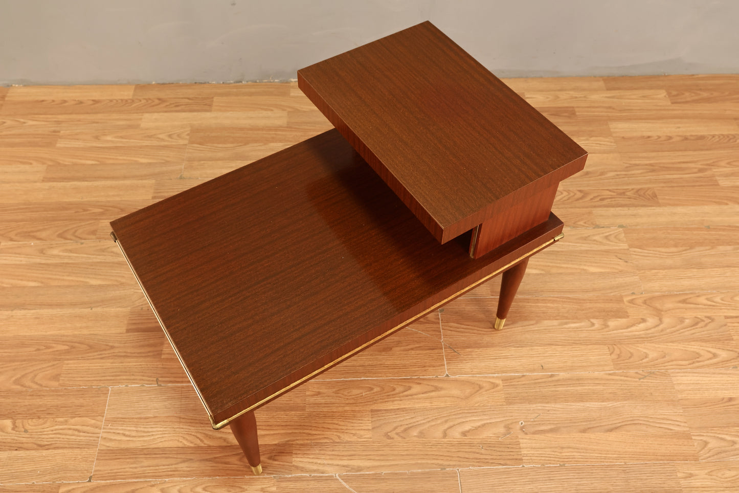 Atomic Crimson Stepback Table