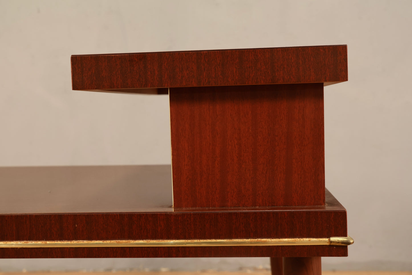 Atomic Crimson Stepback Table
