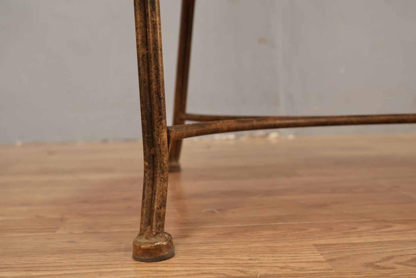 Compact Iron Curlicue & Coral Bench - ONLINE ONLY