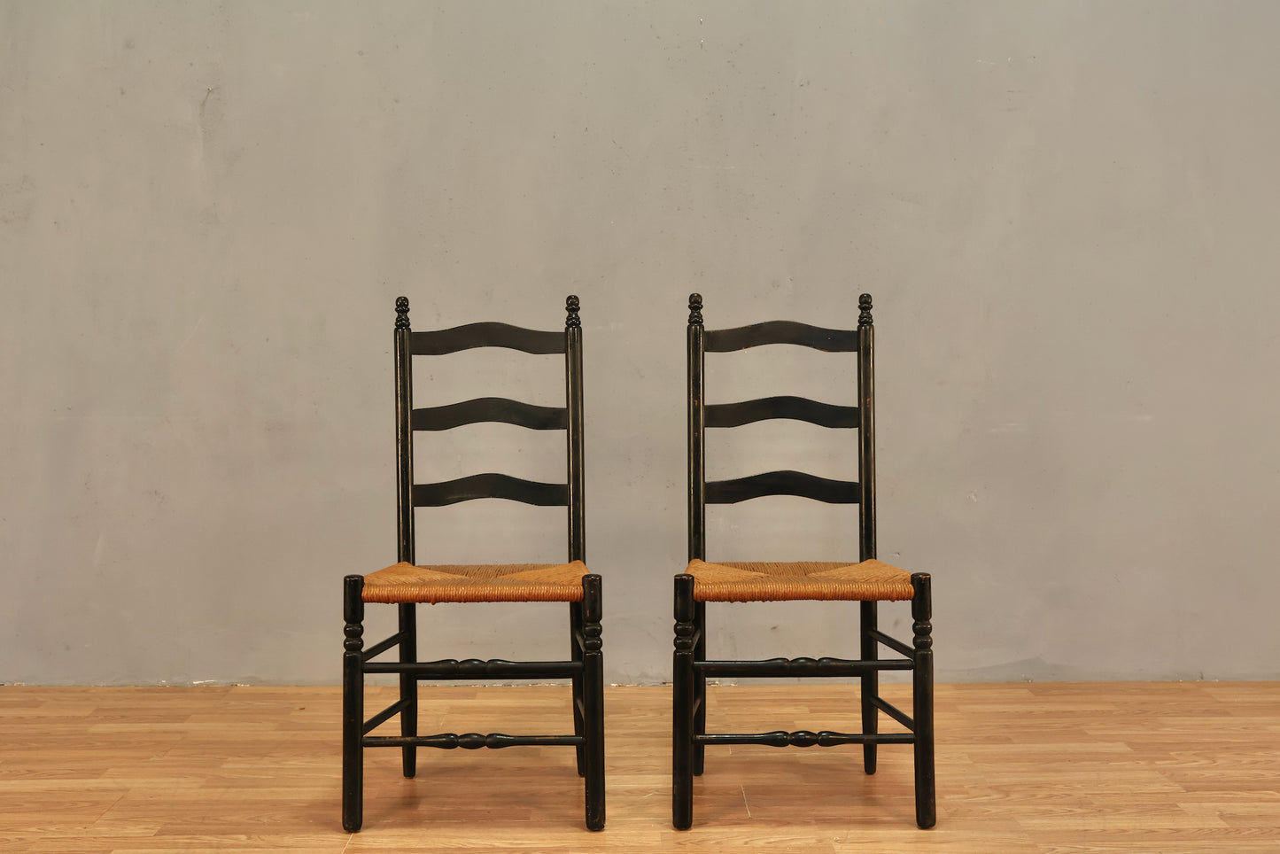 Black & Rush Ladderback Side Chair