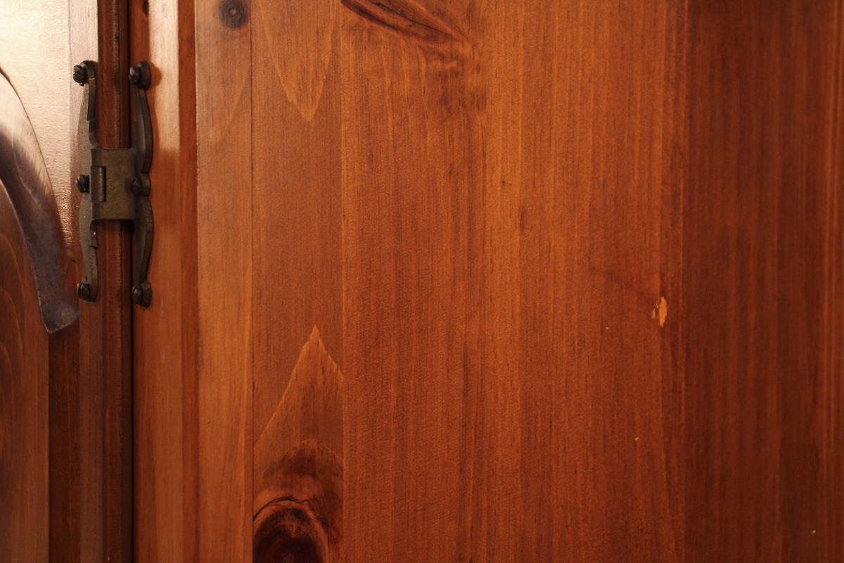 Large Colonial-Style Pine 8-Drawer Hutch