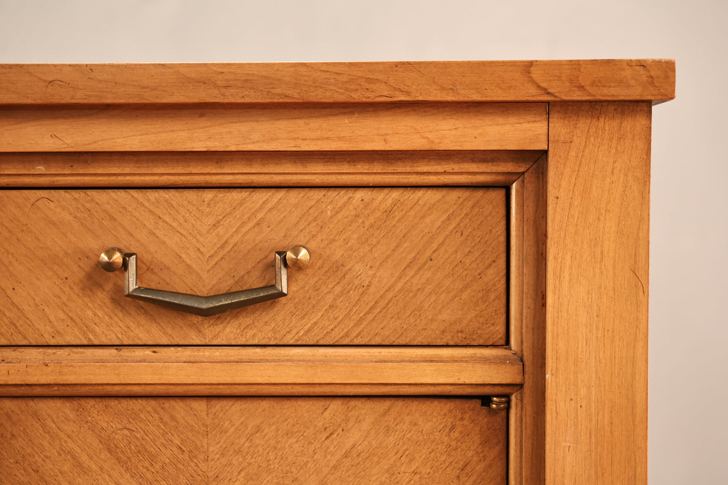 Elegant Mid Century 5-Drawer Credenza