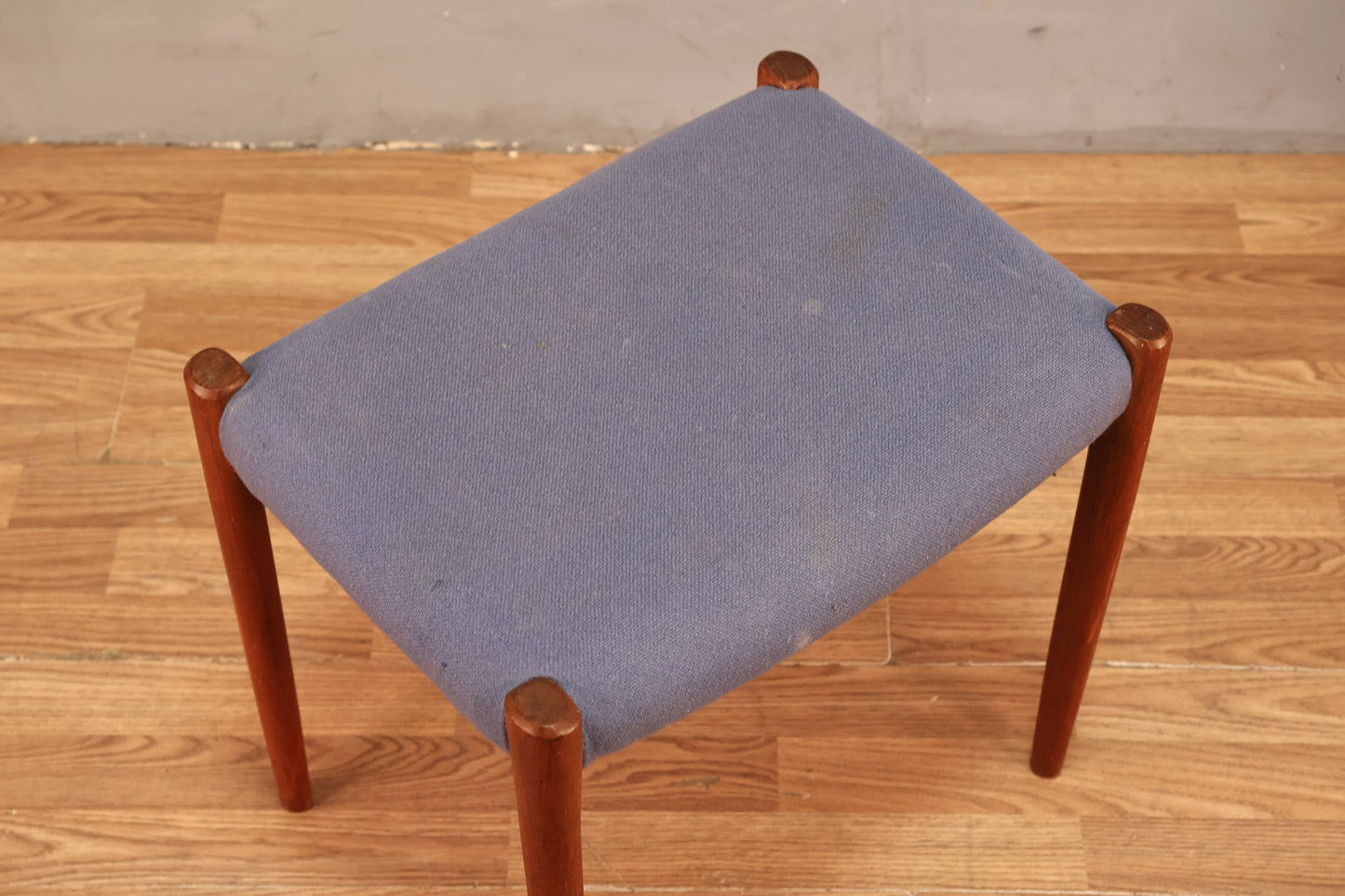 Moller 80A Teak & Blue Stool