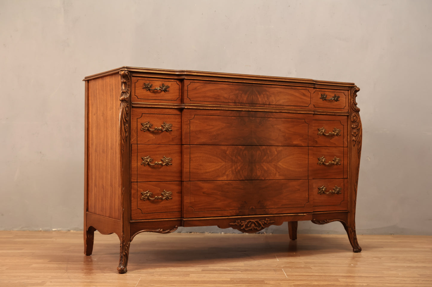 French Provincial 4-Drawer Dresser