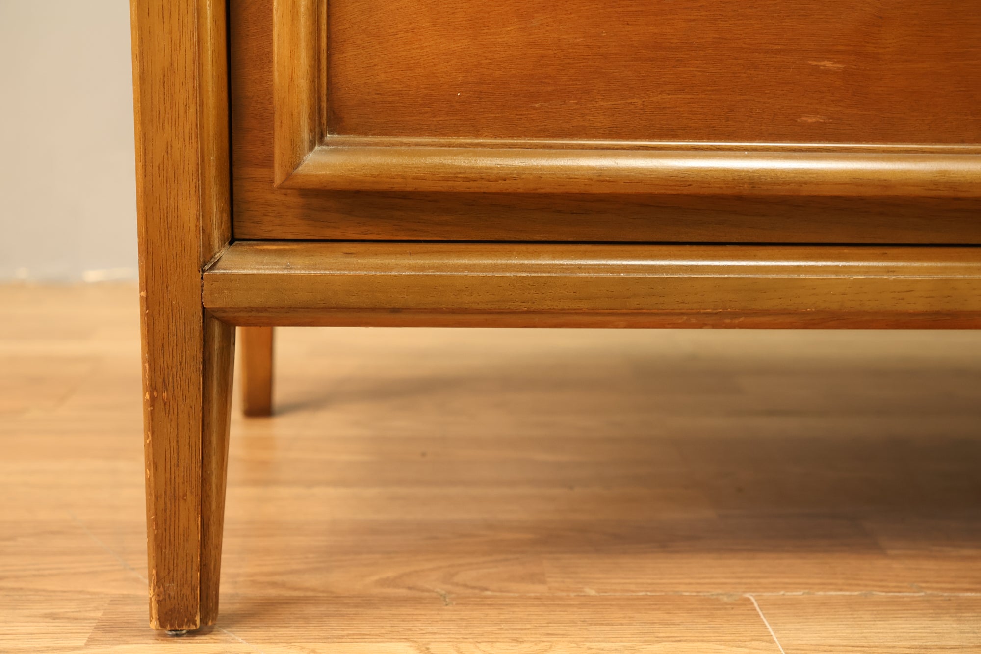 Thomasville Walnut & Woven Credenza – Furnish Green