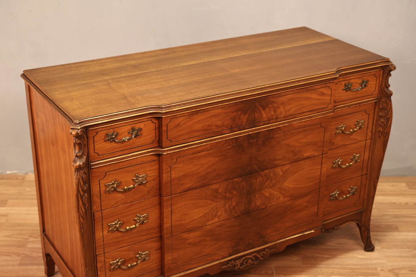 French Provincial 4-Drawer Dresser
