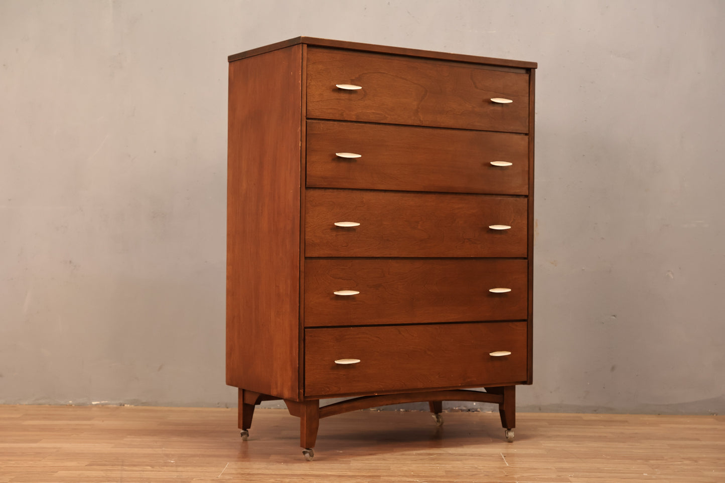 Compact Mid Century 5-Drawer Dresser