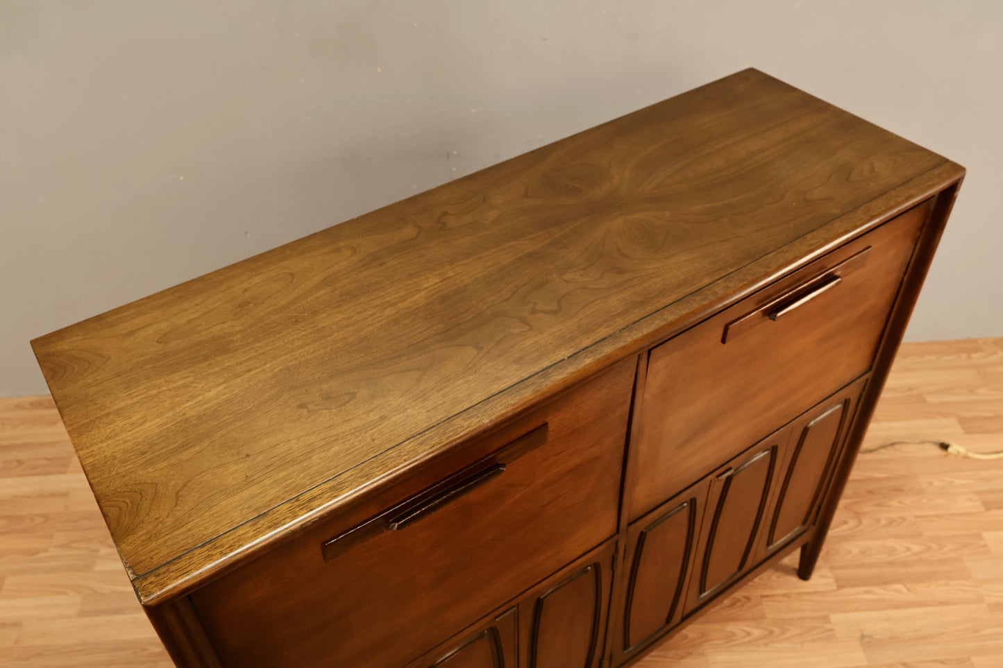 Broyhill Emphasis Deluxe Bar Cabinet