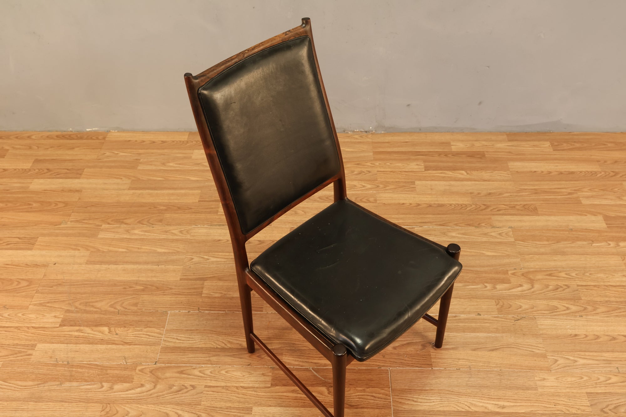 Torbjørn Afdal Rosewood & Black Leather Side Chair – Furnish Green