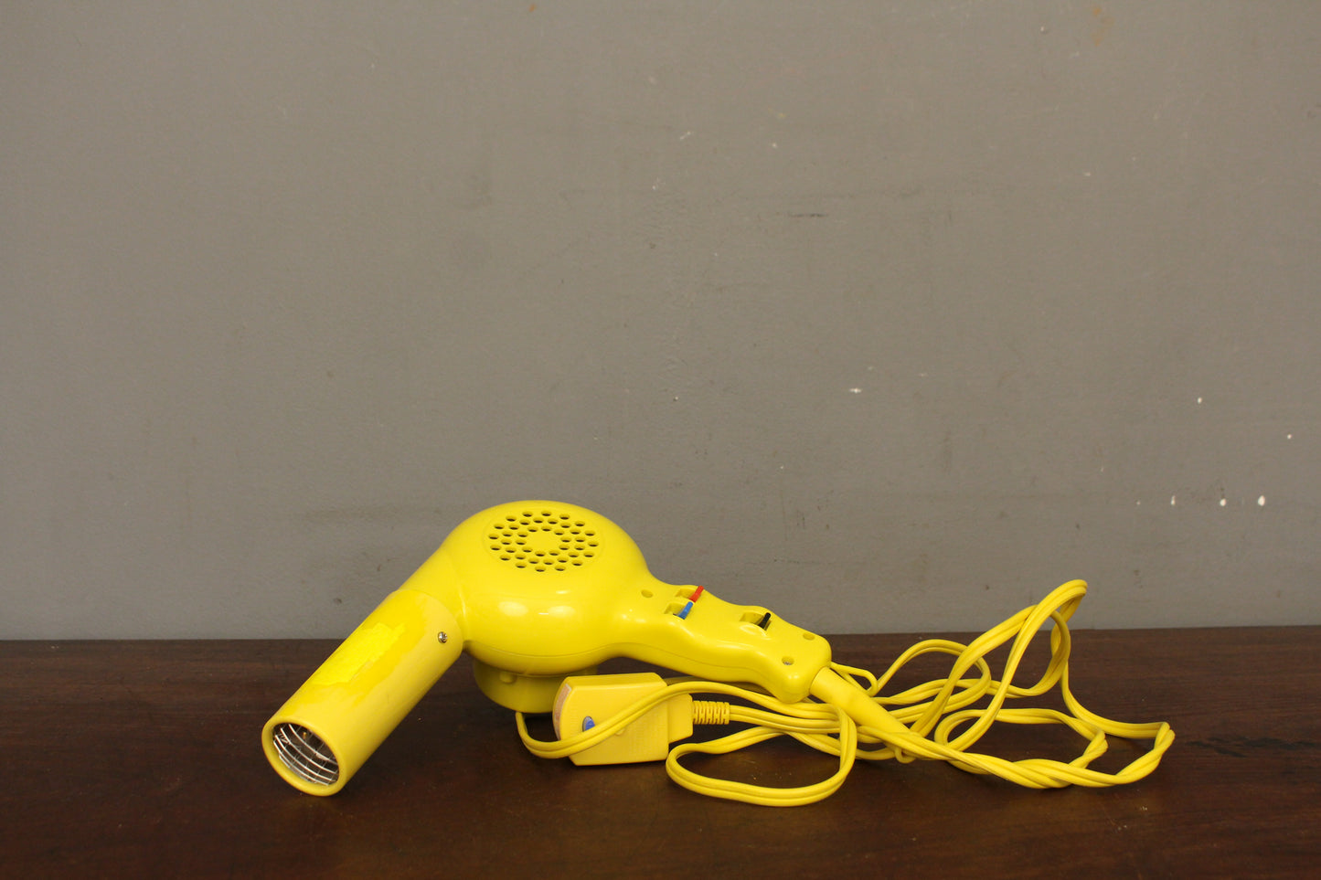 Prop Conair Canary Hair Dryer