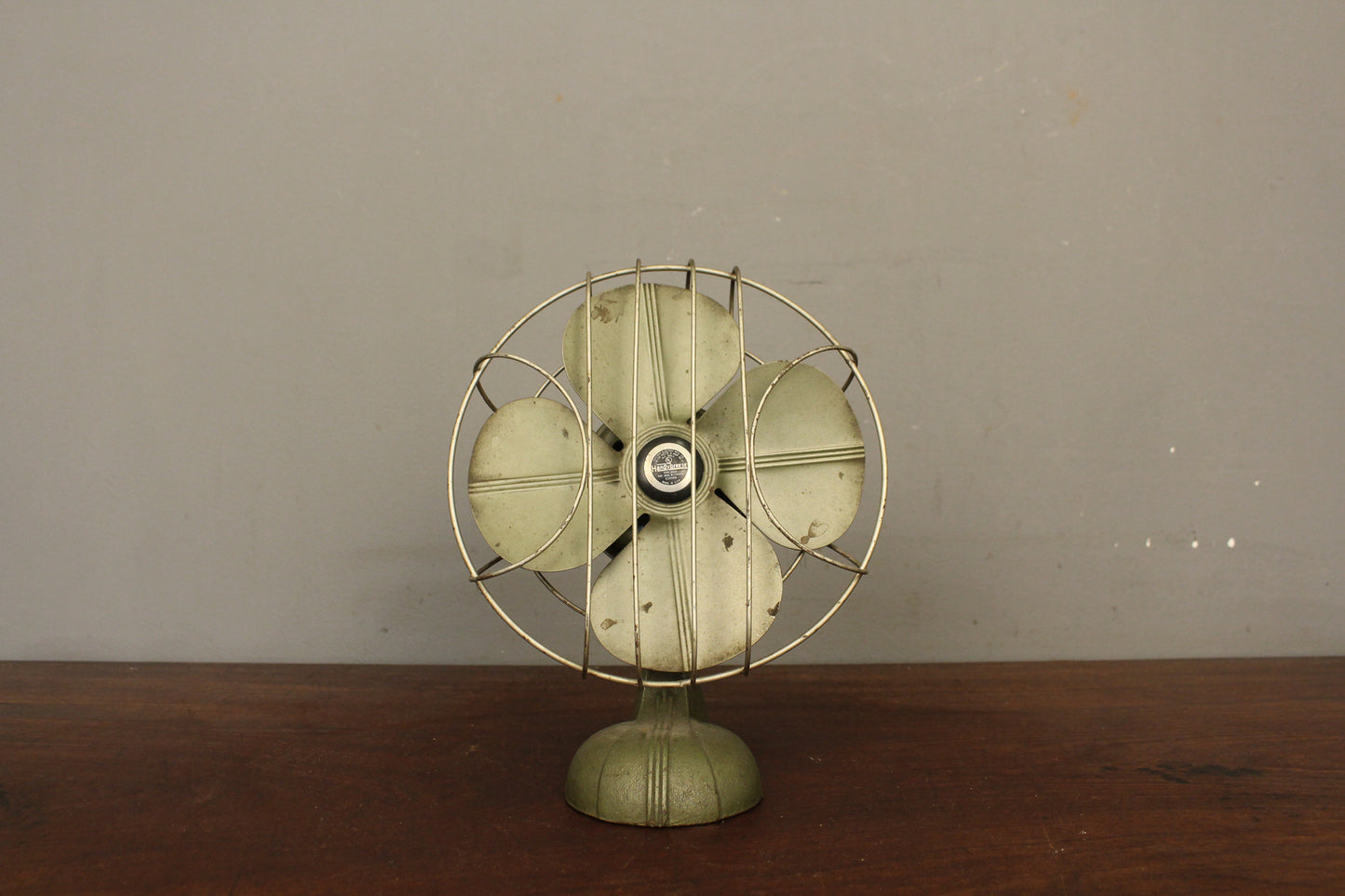 Prop Petite Handybreeze Desk Fan