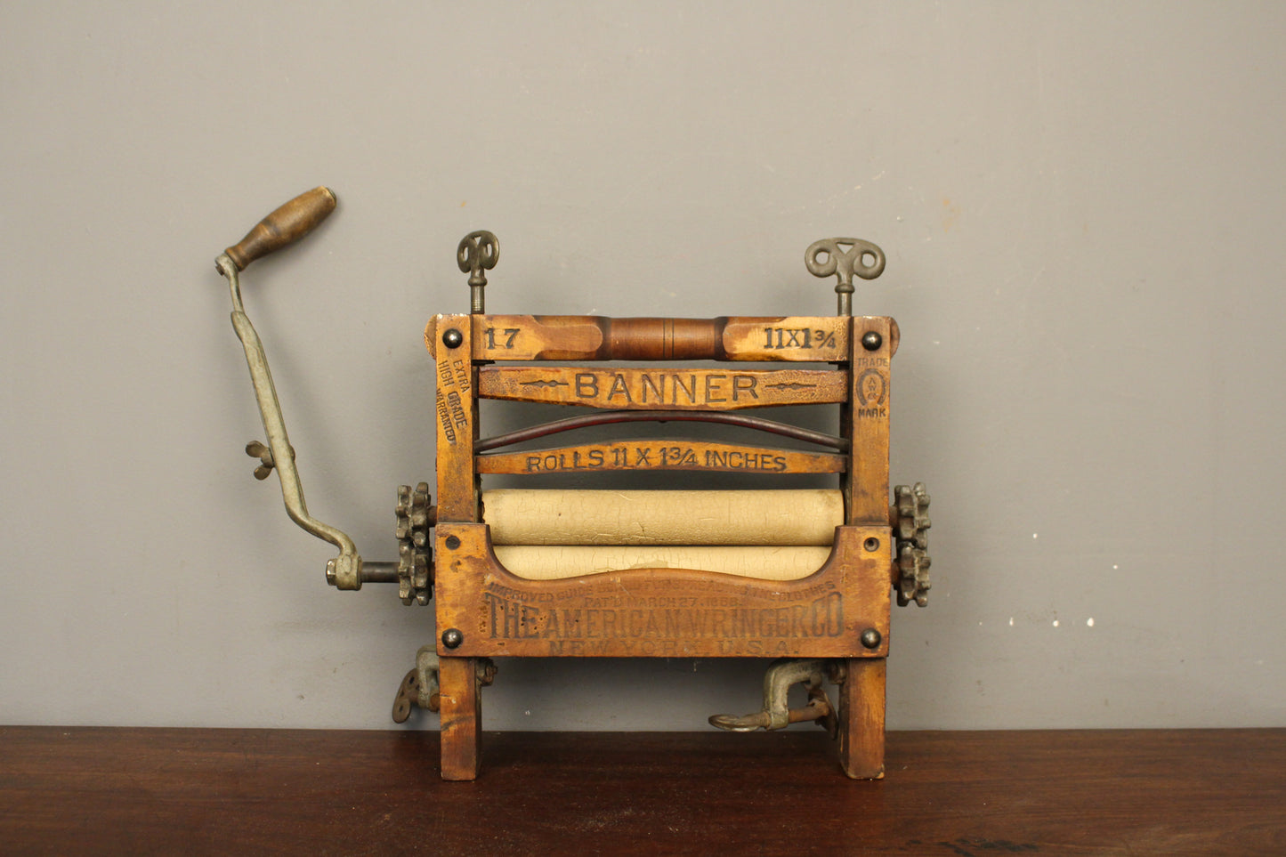 Antique Horse Shoe Brand Clothes Wringer