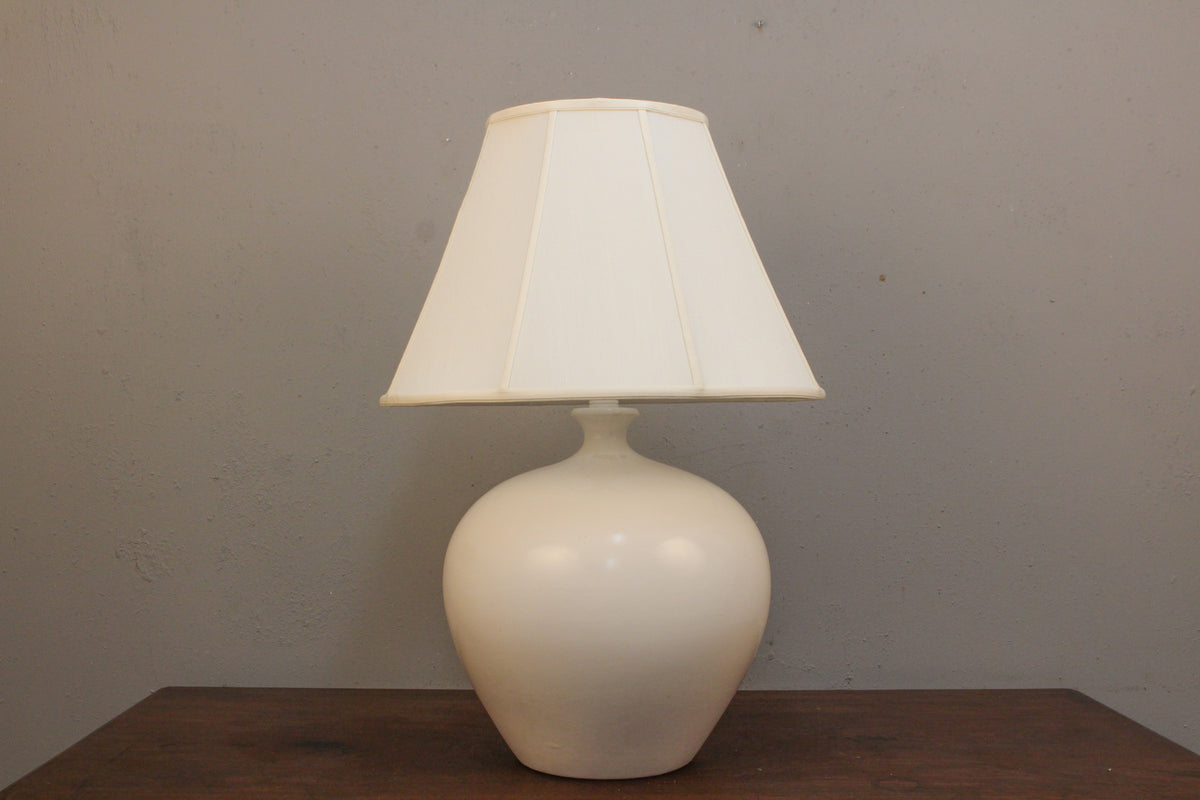 Rotund White Ceramic Table Lamp